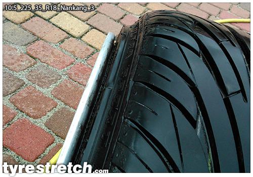 An example of tyre stretch: 225/35 R18 on 10.5J – NANKANG