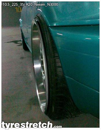 An example of tyre stretch: 225/35 R20 on 10.5J – NEXEN