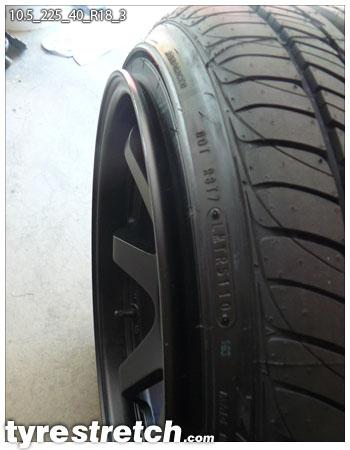An example of tyre stretch: 225/40 R18 on 10.5J