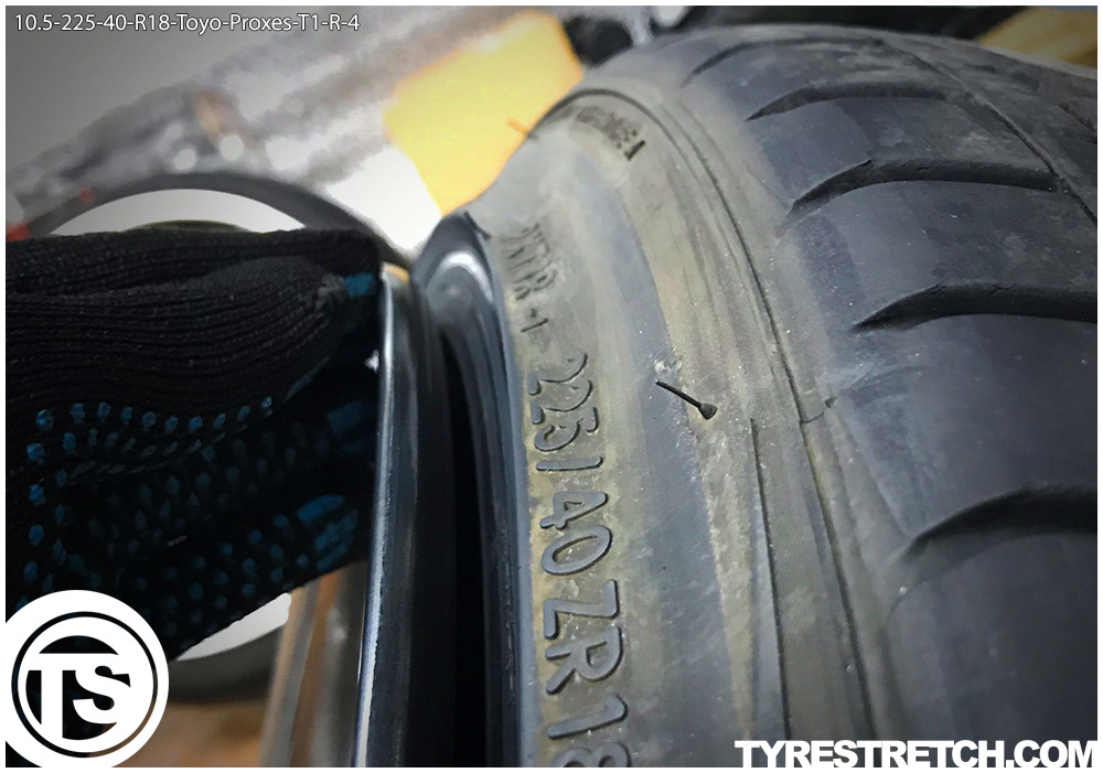 An example of tyre stretch: 225/40 R18 on 10.5J – TOYO