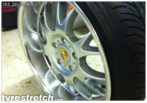 An example of tyre stretch: 235/35 R19 on 10.5J