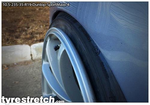 An example of tyre stretch: 235/35 R19 on 10.5J – DUNLOP
