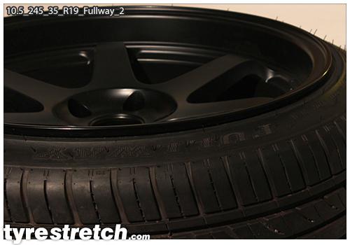 An example of tyre stretch: 245/35 R19 on 10.5J – FULLWAY