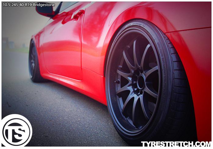 An example of tyre stretch: 245/40 R19 on 10.5J – BRIDGESTONE