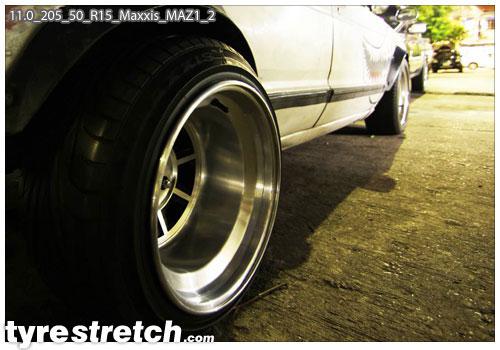 An example of tyre stretch: 205/50 R15 on 11.0J – MAXXIS