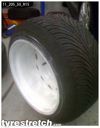 An example of tyre stretch: 205/50 R15 on 11.0J