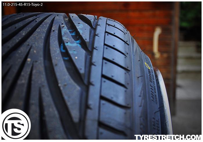 An example of tyre stretch: 215/45 R15 on 11.0J – TOYO (EQUIP)