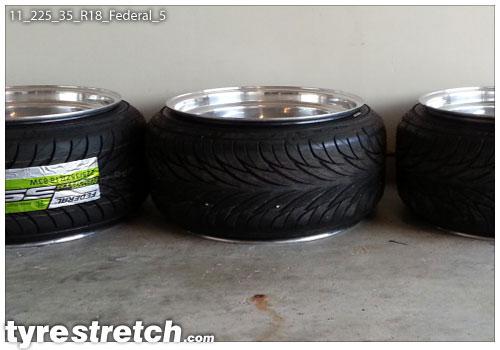 An example of tyre stretch: 225/35 R18 on 11.0J – FEDERAL