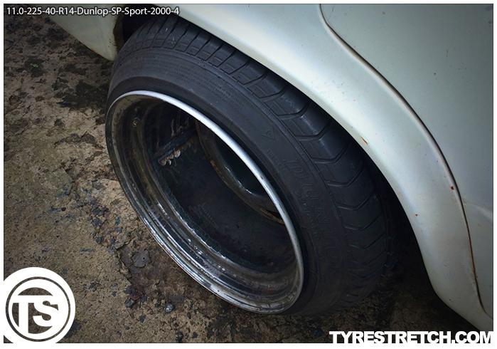 An example of tyre stretch: 225/40 R14 on 11.0J – DUNLOP