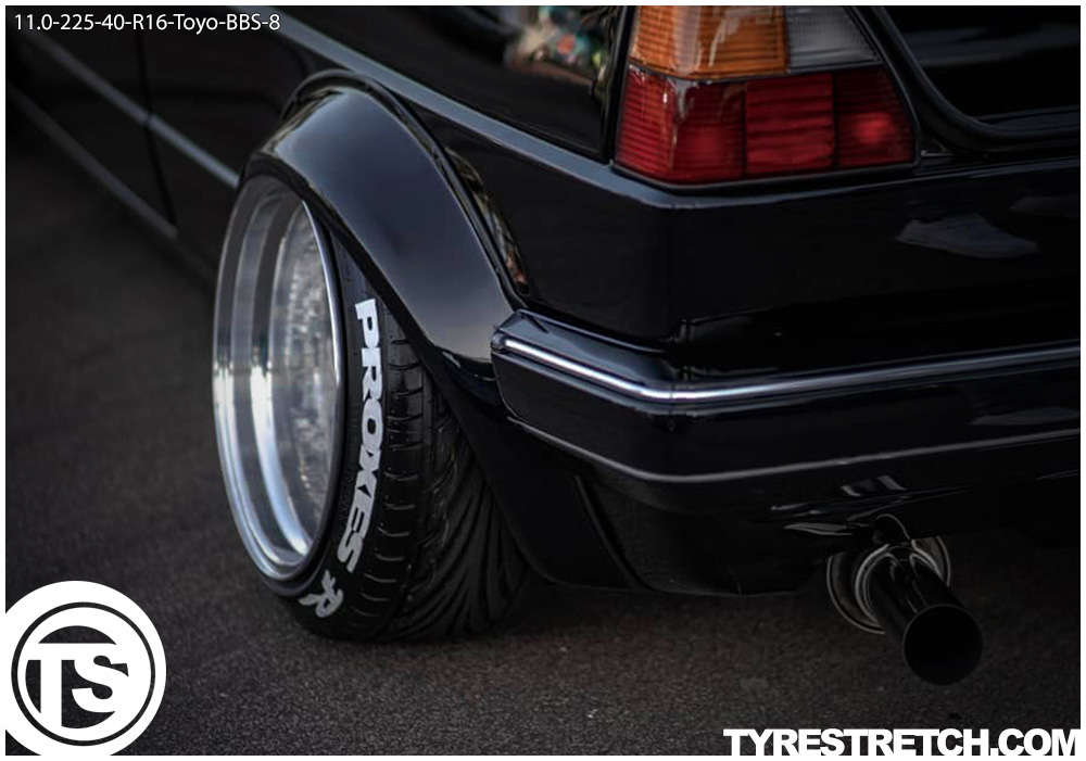 An example of tyre stretch: 225/40 R16 on 11.0J – TOYO (BBS)