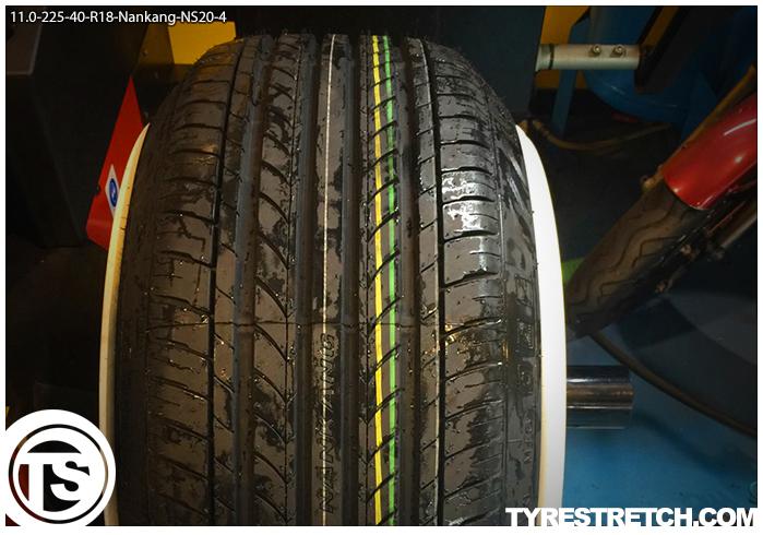 An example of tyre stretch: 225/40 R18 on 11.0J – NANKANG