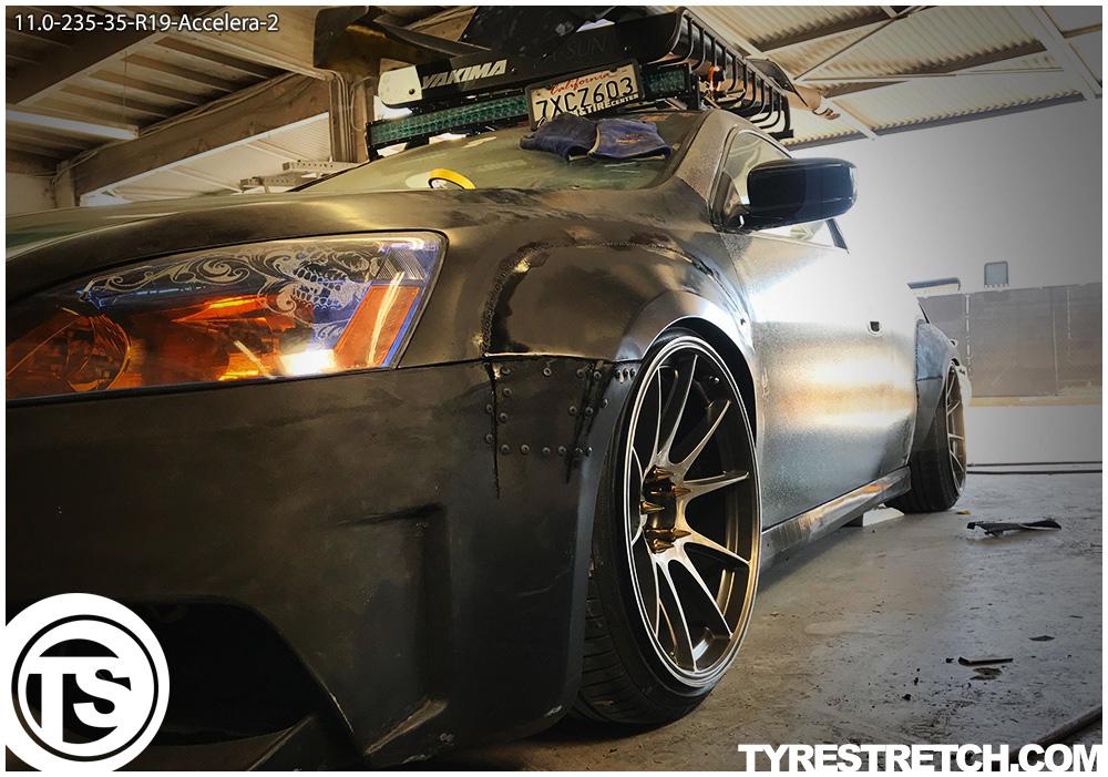 An example of tyre stretch: 235/35 R19 on 11.0J – ACCELERA