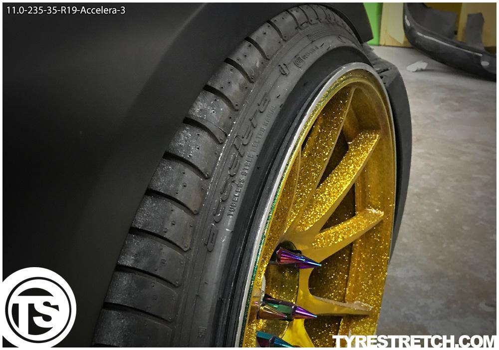 An example of tyre stretch: 235/35 R19 on 11.0J – ACCELERA