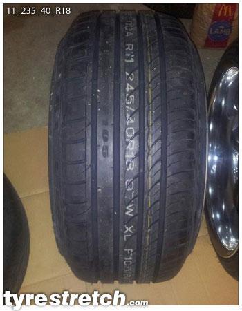 An example of tyre stretch: 235/40 R18 on 11.0J
