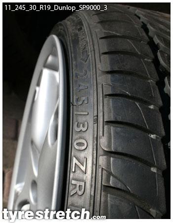 An example of tyre stretch: 245/30 R19 on 11.0J – DUNLOP