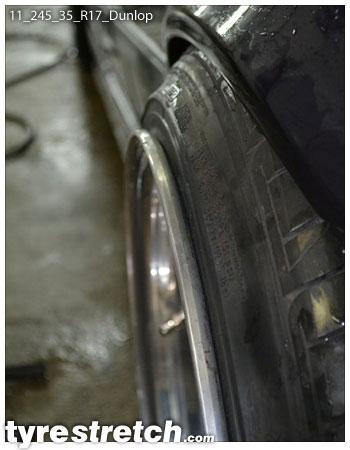 An example of tyre stretch: 245/35 R17 on 11.0J – DUNLOP