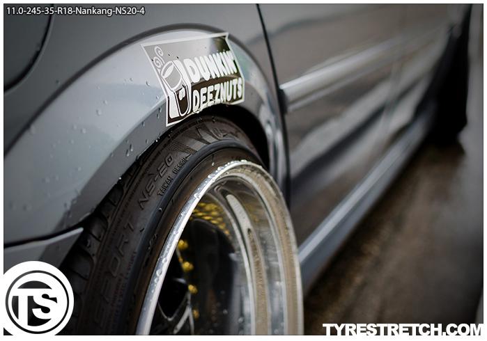 An example of tyre stretch: 245/35 R18 on 11.0J – NANKANG