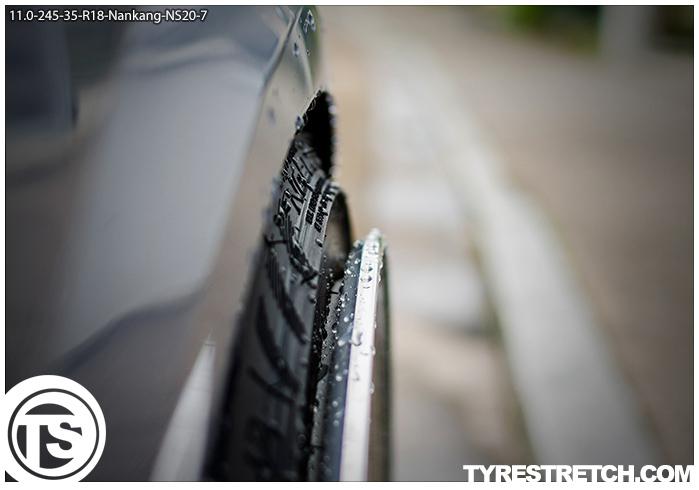 An example of tyre stretch: 245/35 R18 on 11.0J – NANKANG