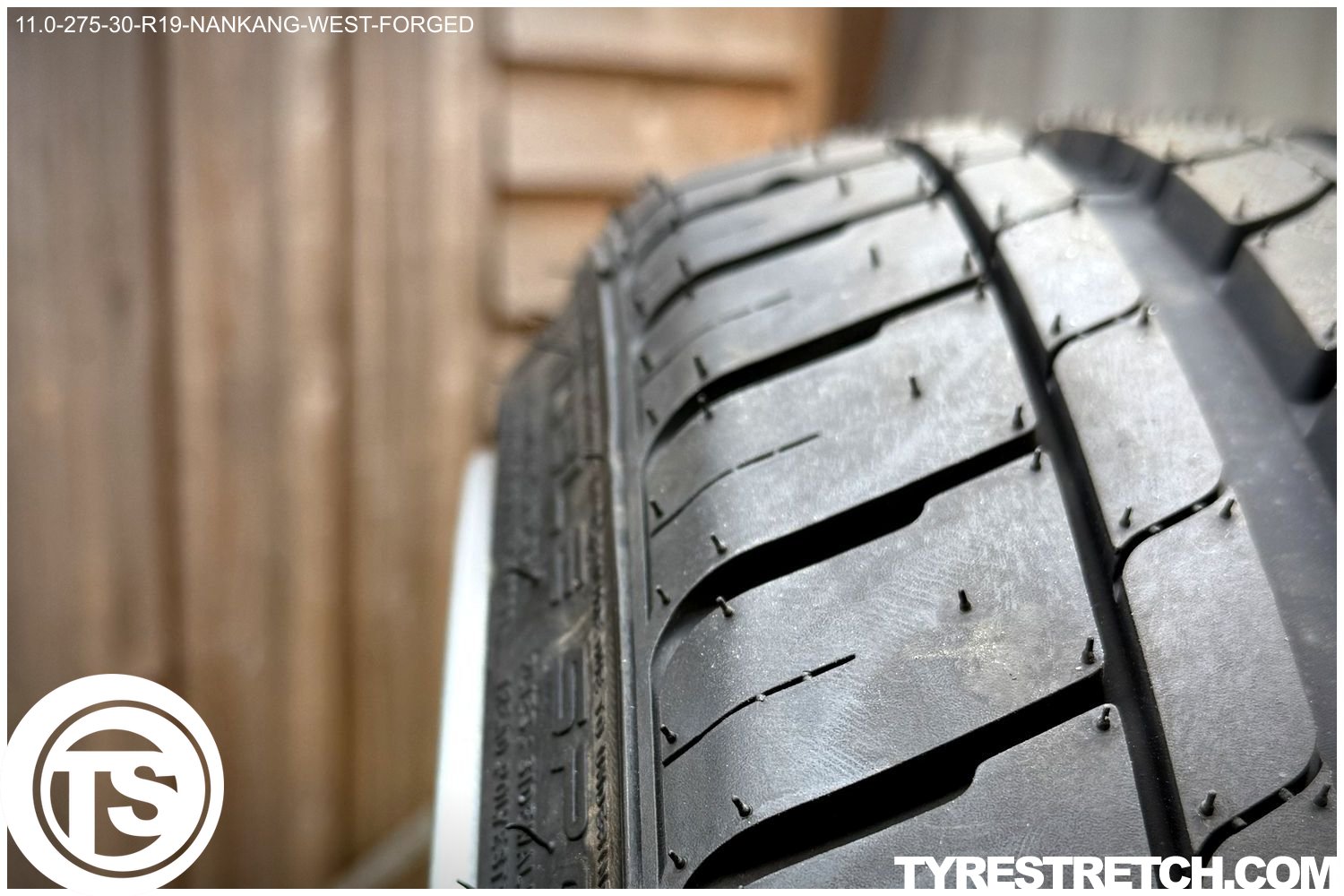 An example of tyre stretch: 275/30 R19 on 11.0J – NANKANG (WEST-FORGED)