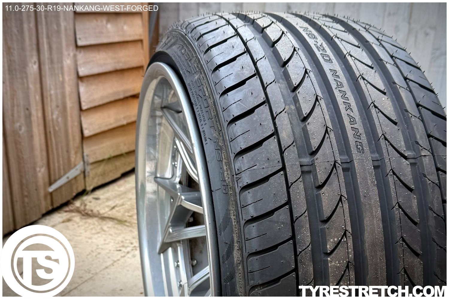 An example of tyre stretch: 275/30 R19 on 11.0J – NANKANG (WEST-FORGED)