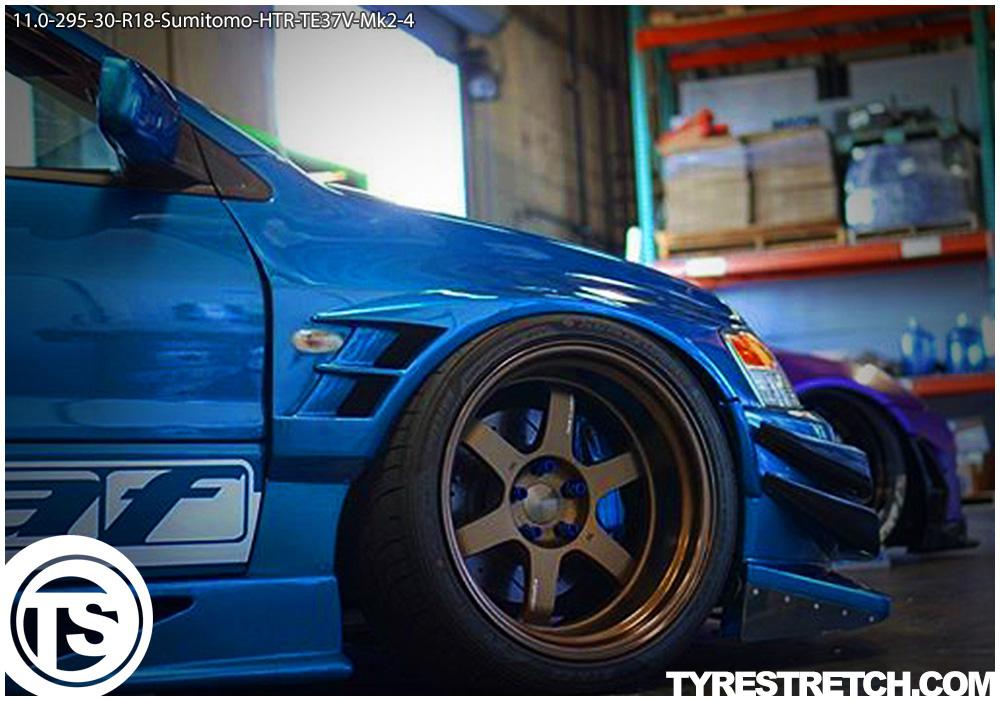 An example of tyre stretch: 295/30 R18 on 11.0J – SUMITOMO (VOLK)