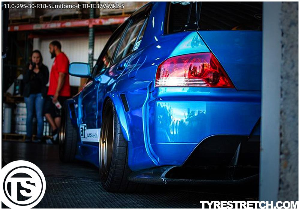 An example of tyre stretch: 295/30 R18 on 11.0J – SUMITOMO (VOLK)