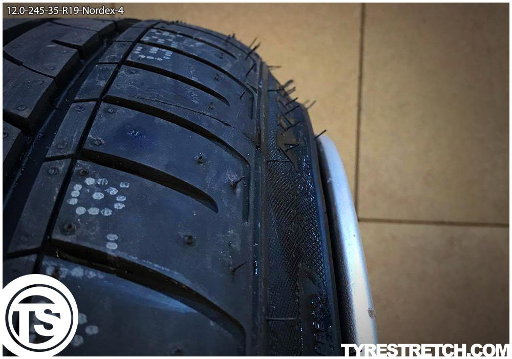 An example of tyre stretch: 245/35 R19 on 12.0J – NORDEXX