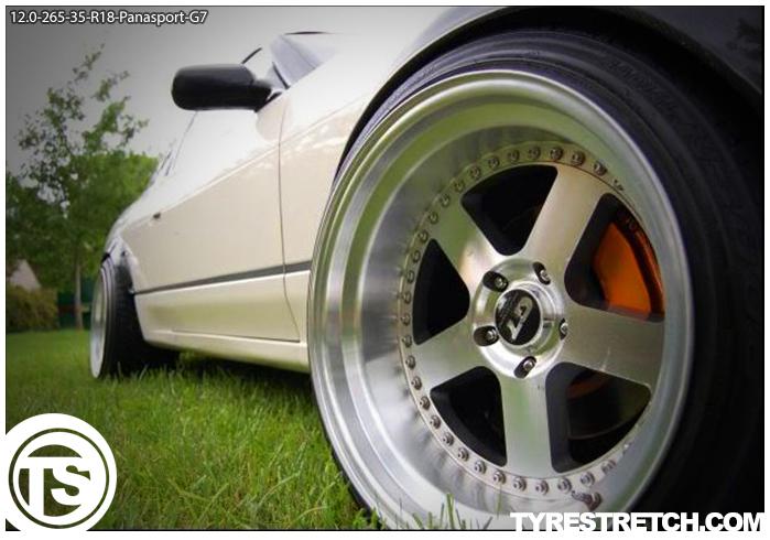 An example of tyre stretch: 265/35 R18 on 12.0J (PANASPORT)