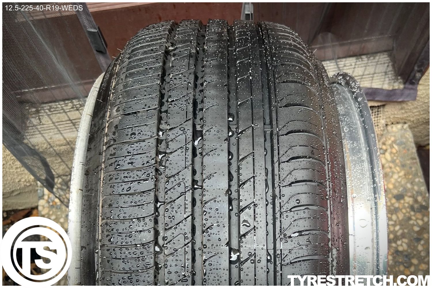 225/40 R19 on 12.5J