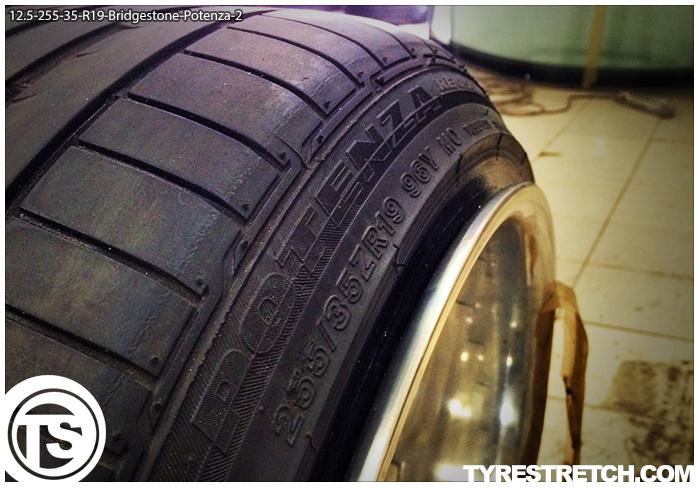 An example of tyre stretch: 255/35 R19 on 12.5J – BRIDGESTONE (SUPERSTAR)