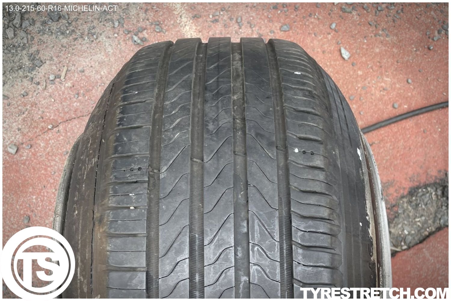 An example of tyre stretch: 215/60 R16 on 13.0J – MICHELIN (ACT)