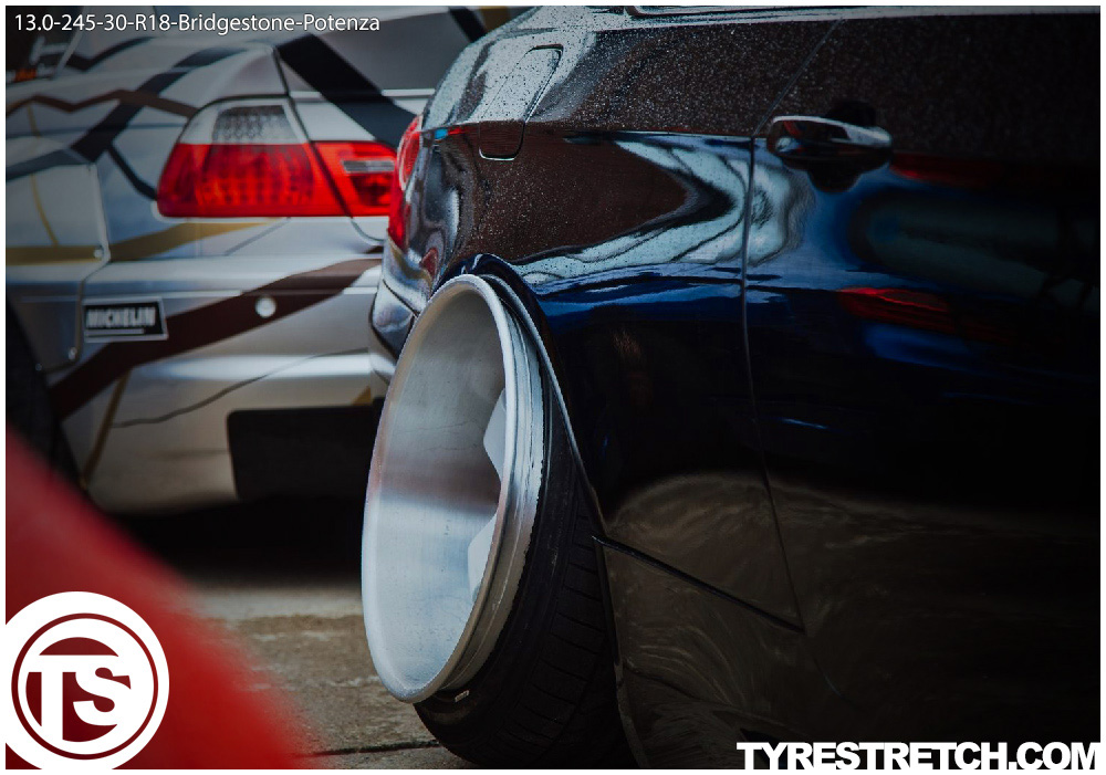 An example of tyre stretch: 245/30 R18 on 13.0J – BRIDGESTONE