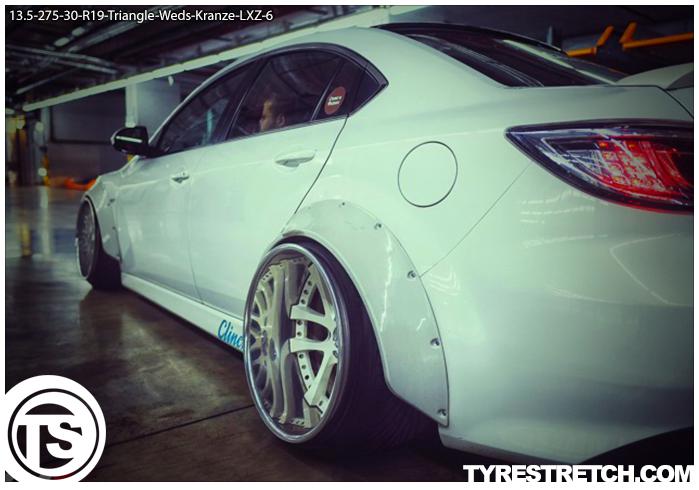 An example of tyre stretch: 275/30 R19 on 13.5J – TRIANGLE (WEDS)