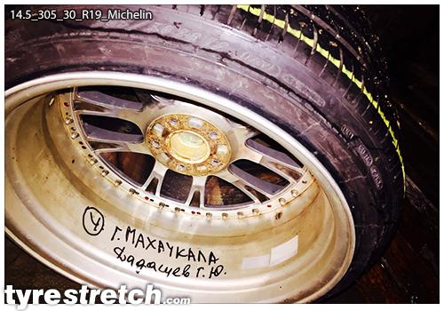 An example of tyre stretch: 305/30 R19 on 14.5J – MICHELIN