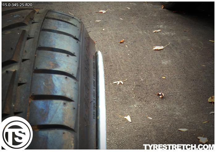 An example of tyre stretch: 345/25 R20 on 15.0J – TOYO