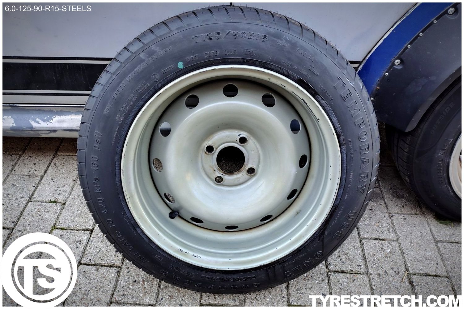 An example of tyre stretch: 125/90 R15 on 6.0J (STEELS)