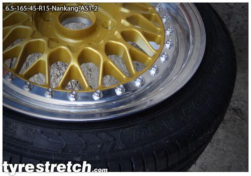An example of tyre stretch: 165/45 R15 on 6.5J – NANKANG