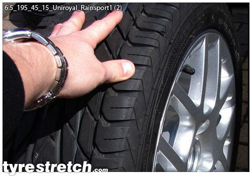 An example of tyre stretch: 195/45 R15 on 6.5J – UNIROYAL