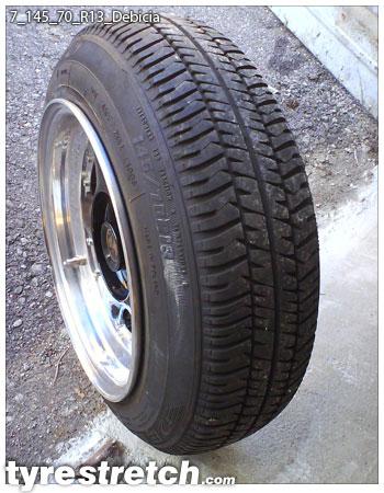 An example of tyre stretch: 145/70 R13 on 7.0J – DEBICA