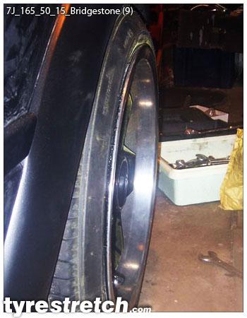 An example of tyre stretch: 165/50 R15 on 7.0J – BRIDGESTONE
