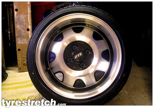 An example of tyre stretch: 165/50 R15 on 7.0J – NANKANG (ATS)