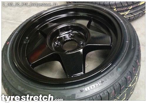 An example of tyre stretch: 165/50 R15 on 7.0J – BRIDGESTONE