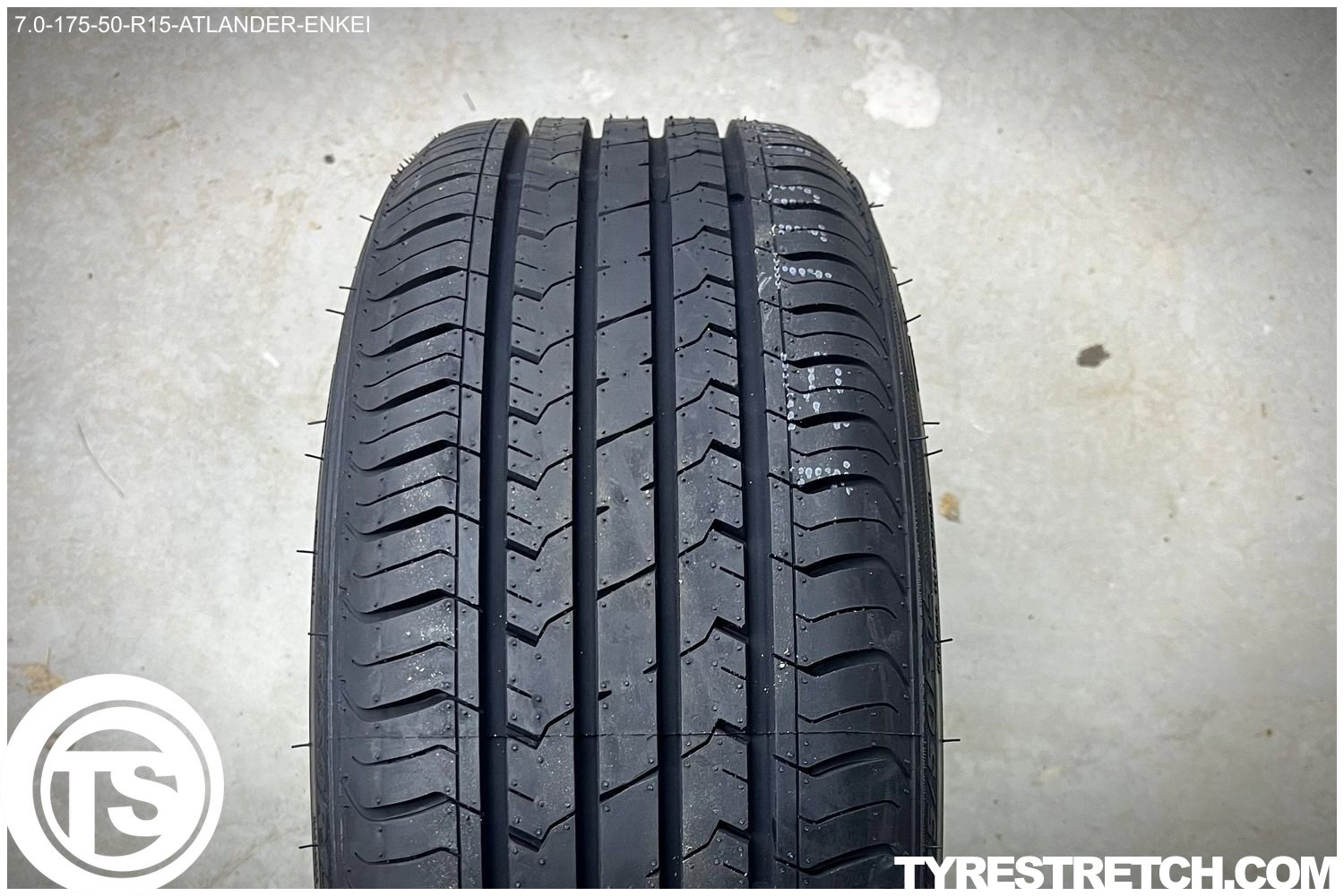 An example of tyre stretch: 175/50 R15 on 7.0J – ATLANDER (ENKEI)