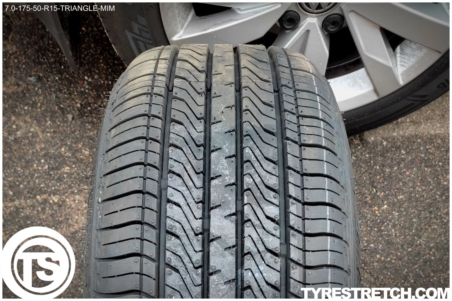 An example of tyre stretch: 175/50 R15 on 7.0J – TRIANGLE (MIM)
