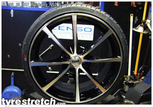 An example of tyre stretch: 185/35 R17 on 7.0J – NANKANG