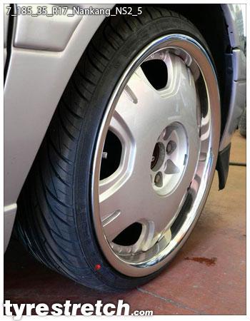 An example of tyre stretch: 185/35 R17 on 7.0J – NANKANG