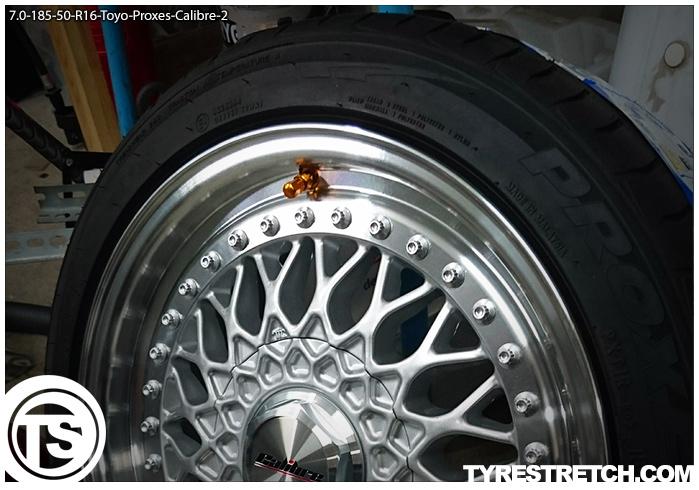 An example of tyre stretch: 185/50 R16 on 7.0J – TOYO (CALIBRE)