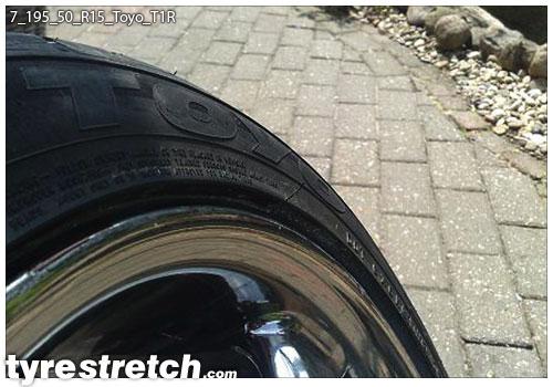 An example of tyre stretch: 195/50 R15 on 7.0J – TOYO