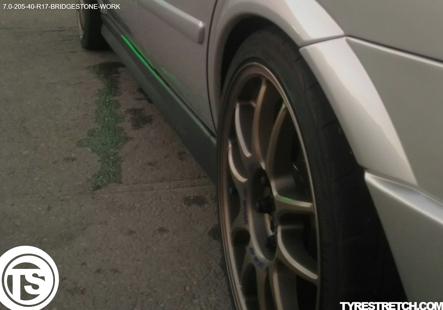 205/40 R17 on 7.0J Rim – BRIDGESTONE on WORK | TyreStretch.com