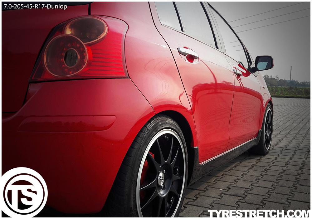 An example of tyre stretch: 205/45 R17 on 7.0J – DUNLOP